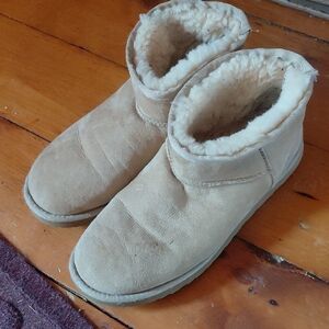 UGG Minis